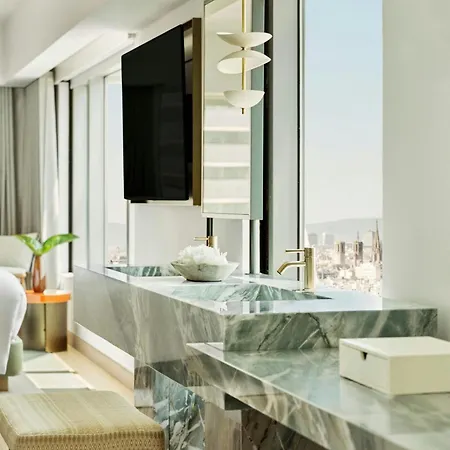 فندق آرتس 5*