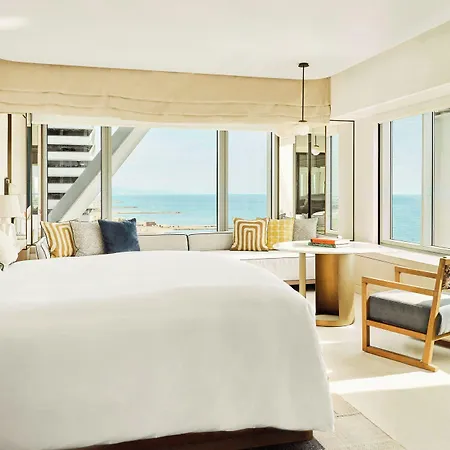 Hotel Arts 5*