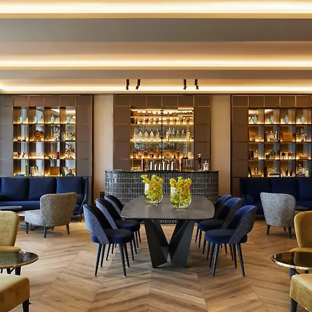 Hotel Arts