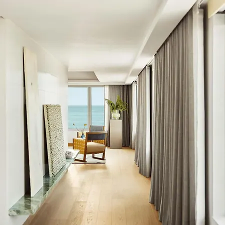 Hotel Arts