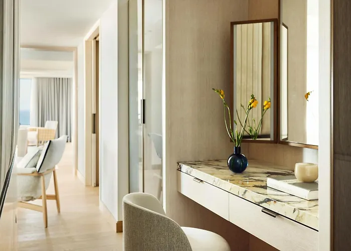 Arts Hotel