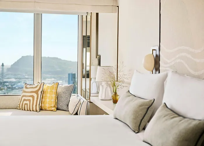 Hotel Arts 5*